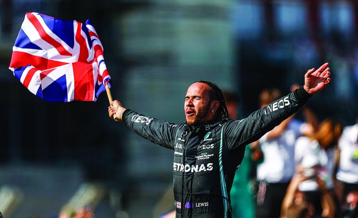 Hamilton must “be aggressive” to reclaim F1 world title