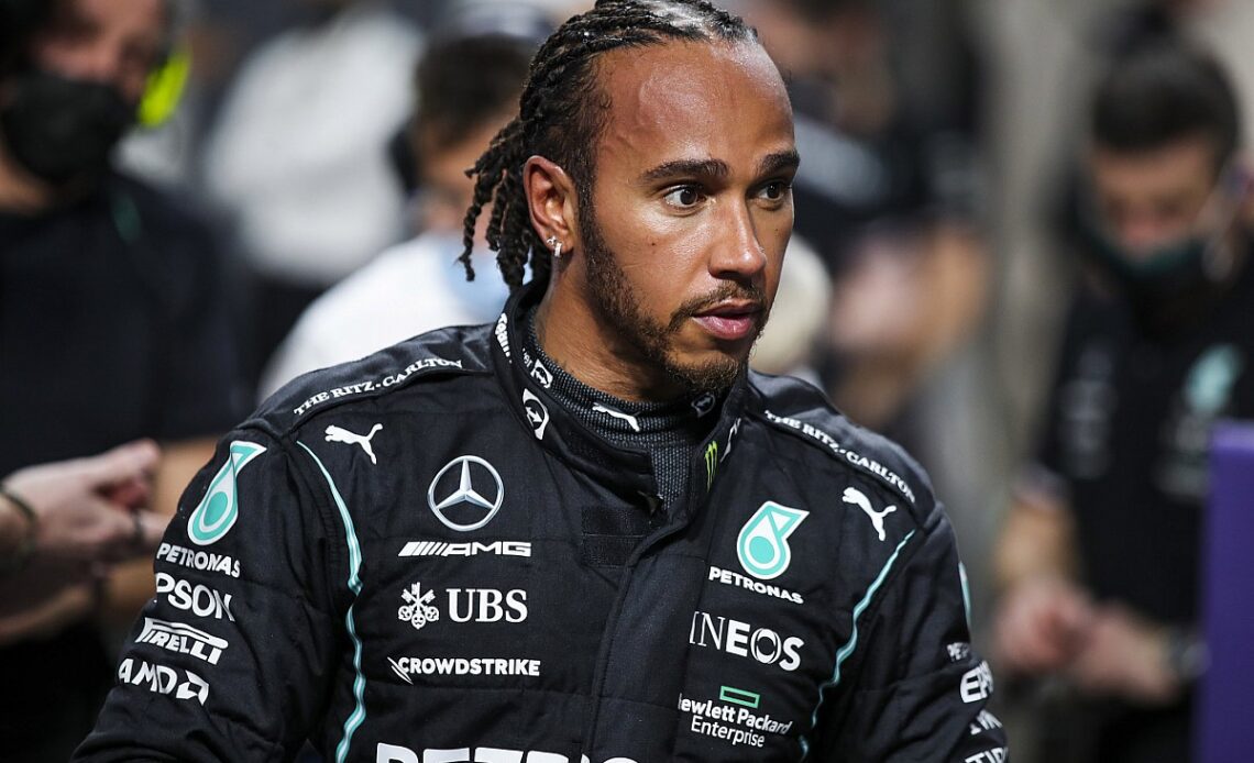 Hamilton will race on in F1 in 2022, reckons Button