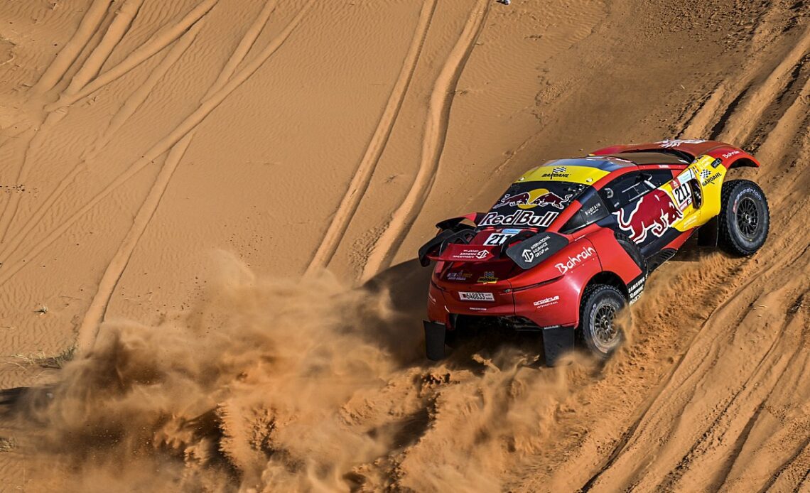 Loeb escapes penalty for lost spare wheel in Dakar Stage 8