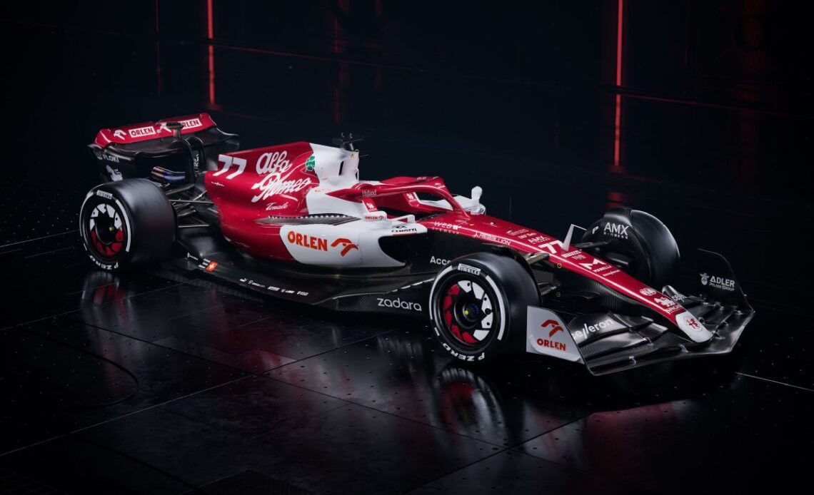 Alfa Romeo reveals 2022 car livery