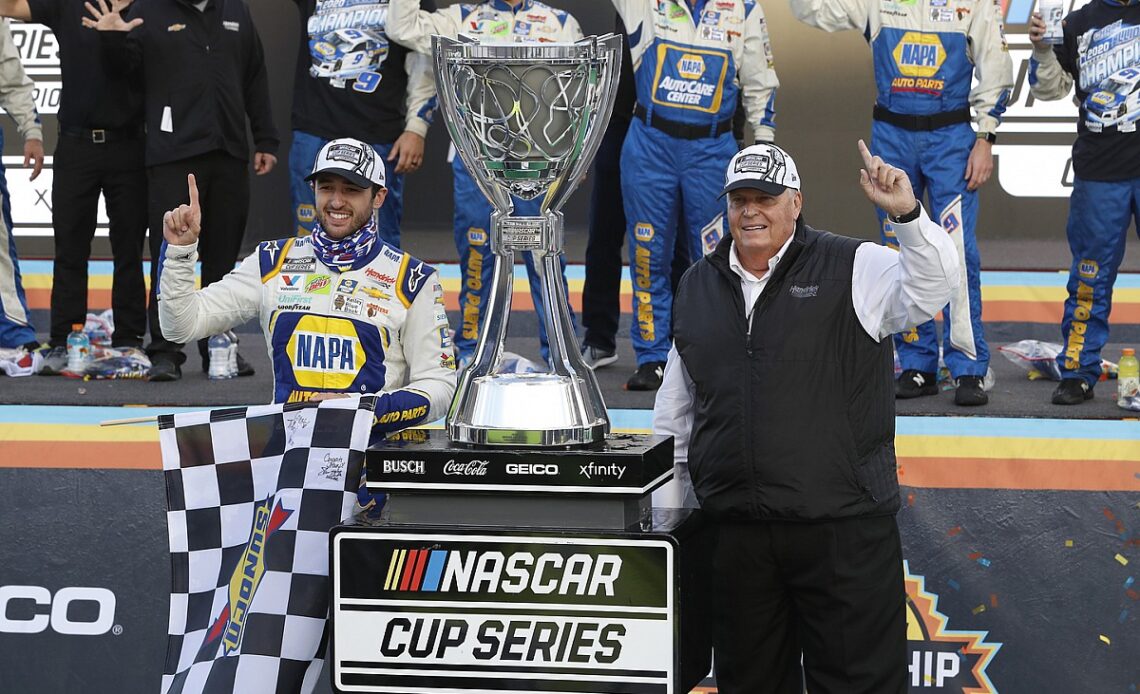 Hendrick signs Chase Elliott to five-year contract extension