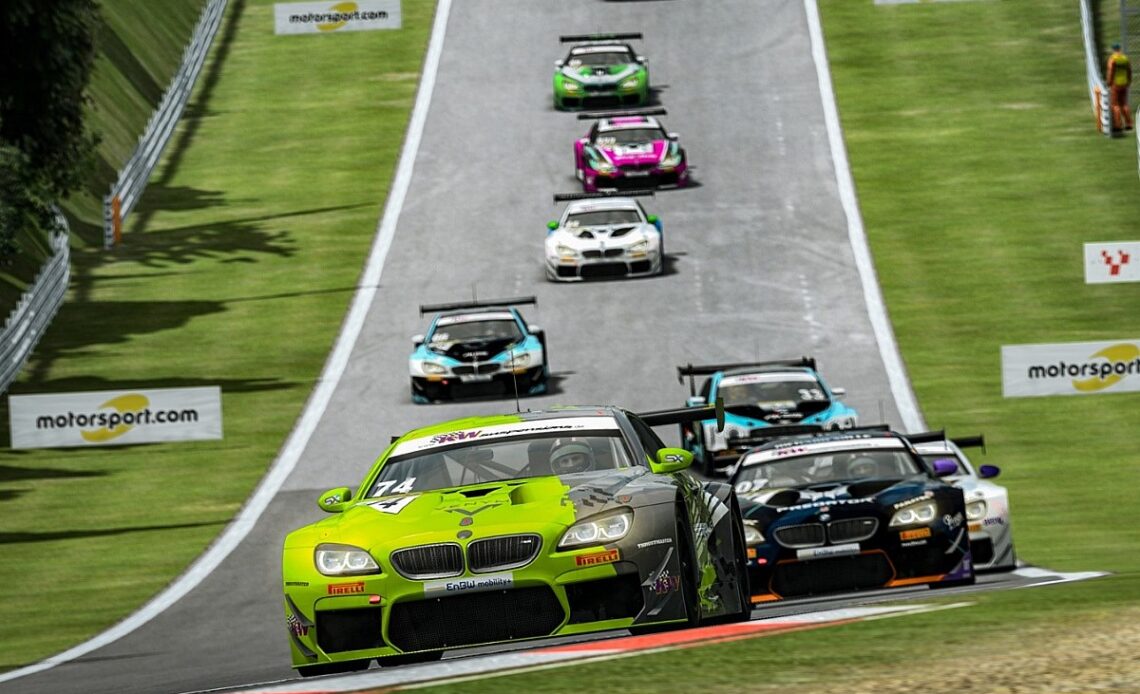 Högfeldt dominates opening ADAC GT Masters Esports round