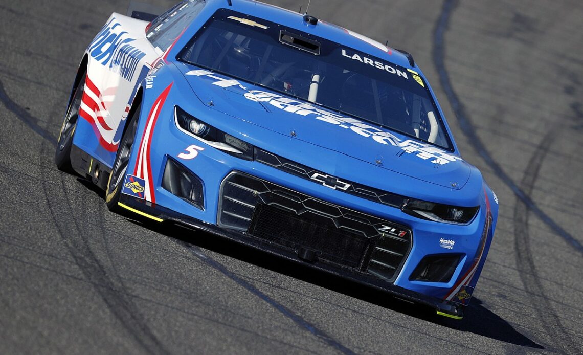 Kyle Larson takes Fontana Cup win after run-in with teammate