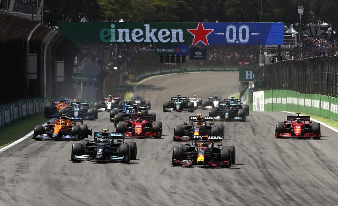 Mercedes faces $4.8m FIA entry fee for F1 2022