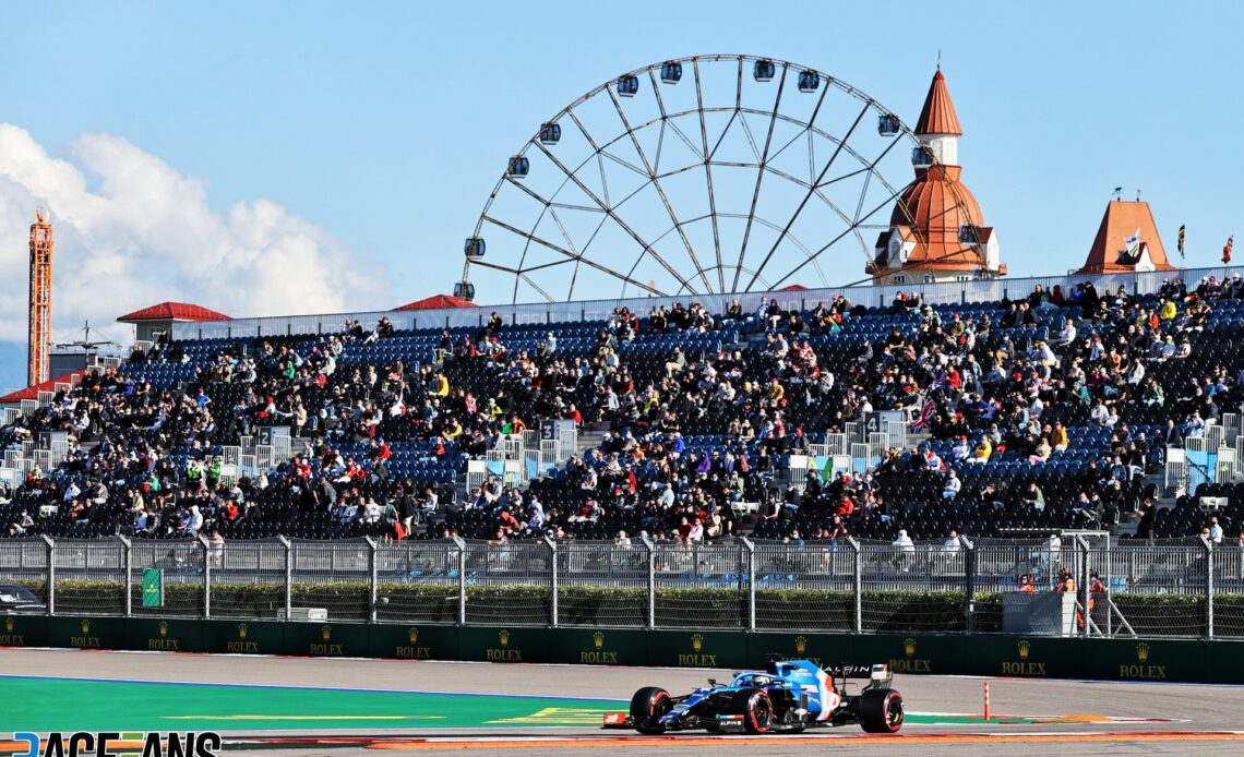 Fernando Alonso, Alpine, Sochi Autodrom, 2021