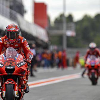 Watch Ducati Lenovo Team's 2022 Presentation live!