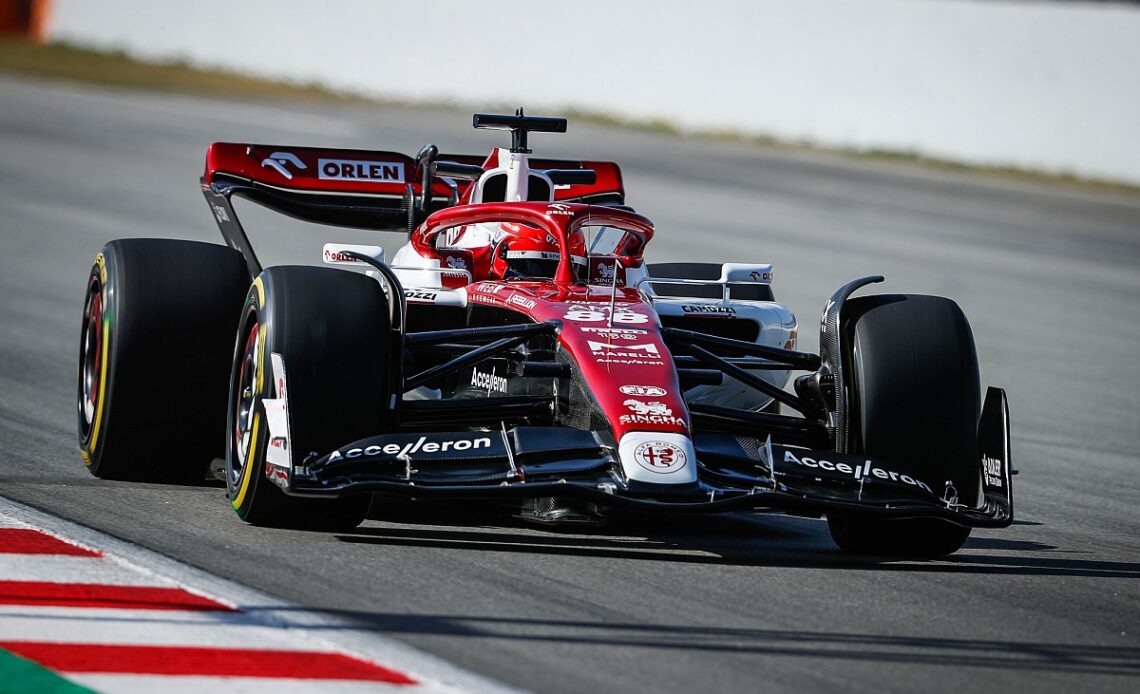 Alfa Romeo ‘taken aback’ by porpoising issue in F1 testing