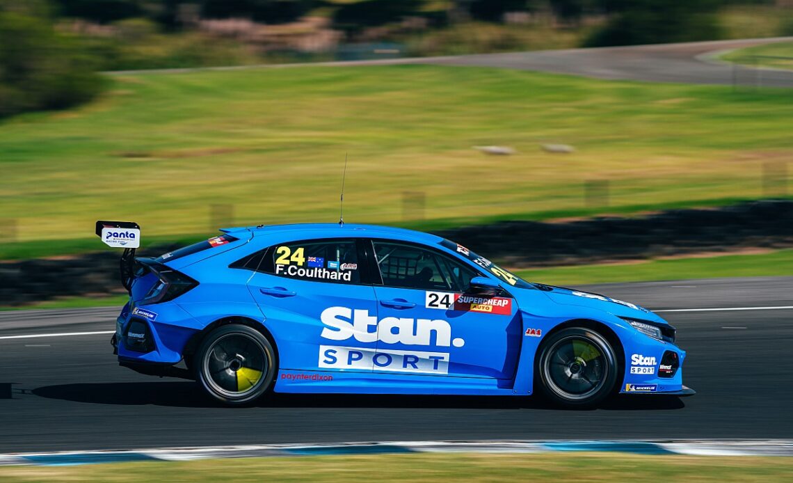 Coulthard edges Brown in Race 3