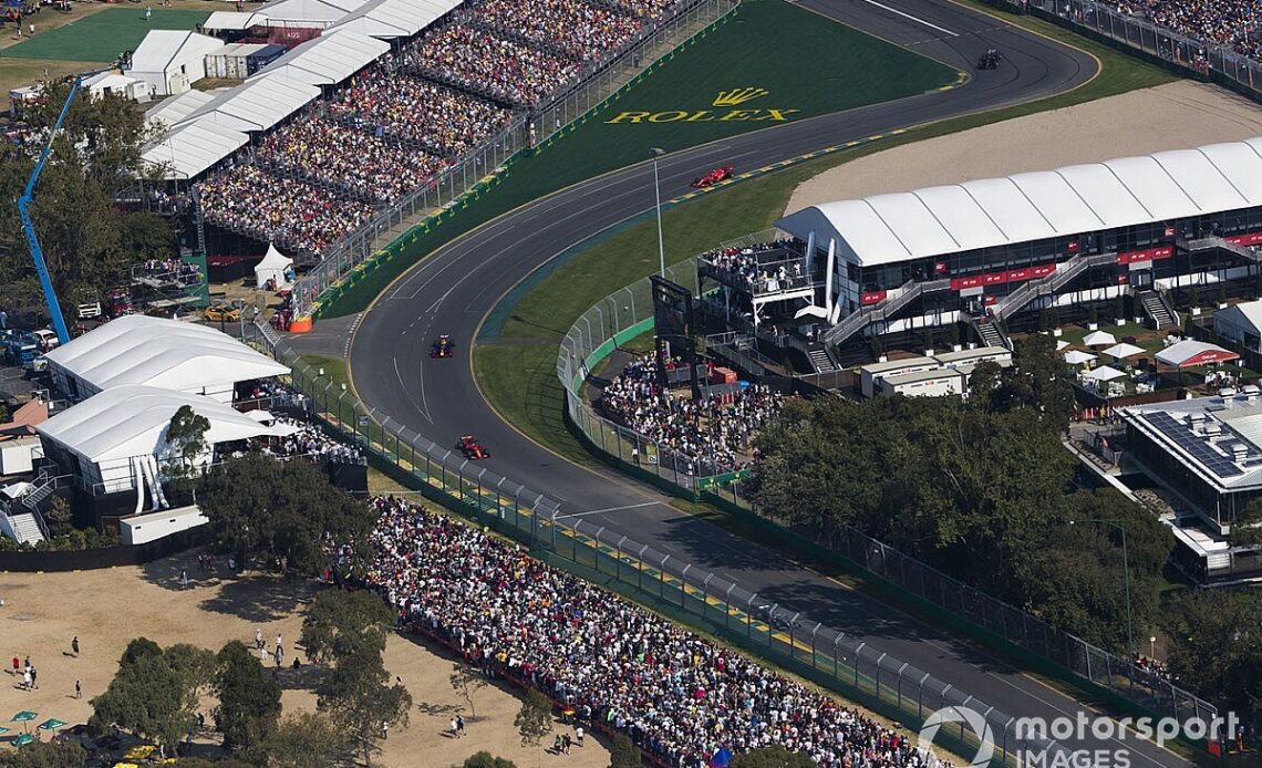 F1 Australian GP can't have record race day crowd due to staff shortages