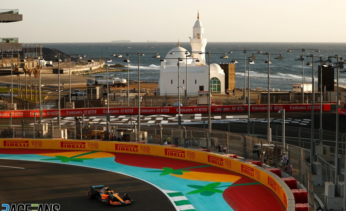 Lando Norris, McLaren, Jeddah Corniche Circuit, 2022