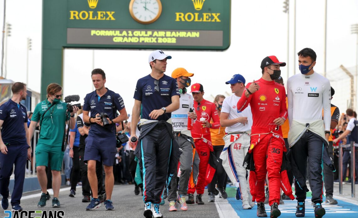 Driver group photo, Bahrain International Circuit, 2022