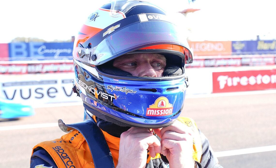 Rosenqvist scores second IndyCar pole
