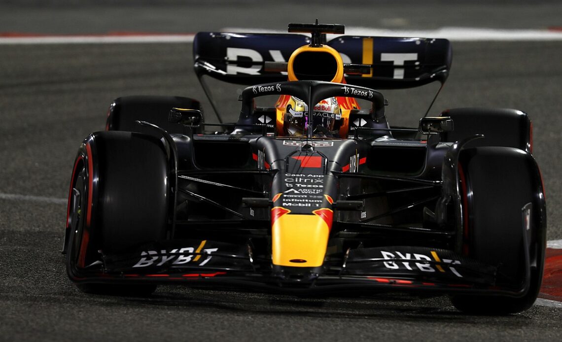 Verstappen quickest on final day