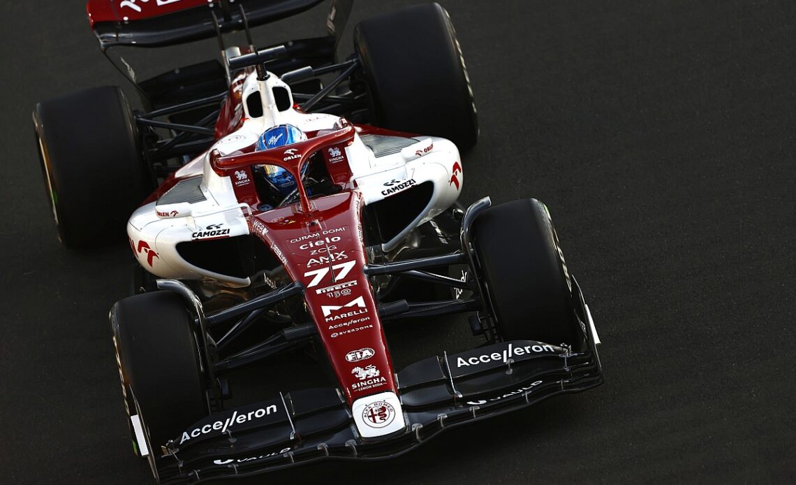 Alfa Romeo "not alone" in suffering F1 start oscillation problems