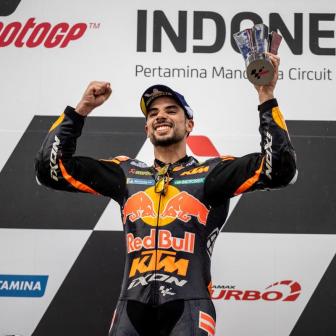 Oliveira to lead once-in-a-lifetime lap of Portimao today!