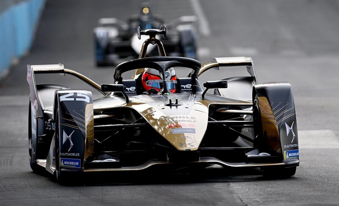 Vergne leads Wehrlein in Formula E practice