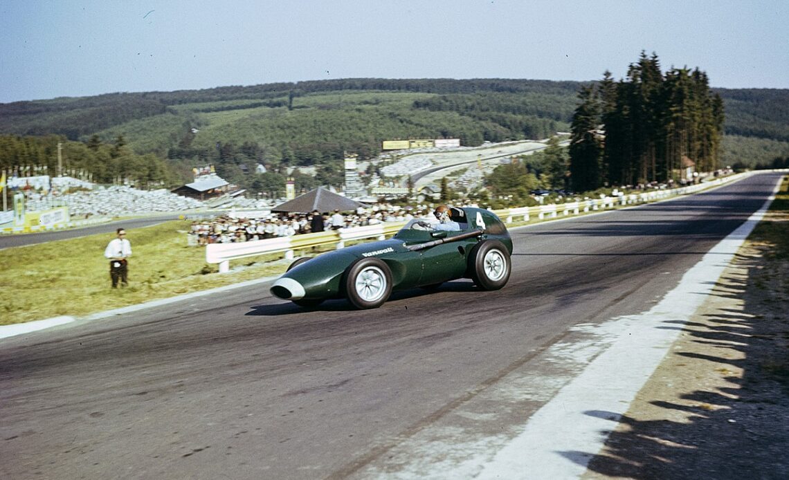 1950s F1 race-winner dies aged 90