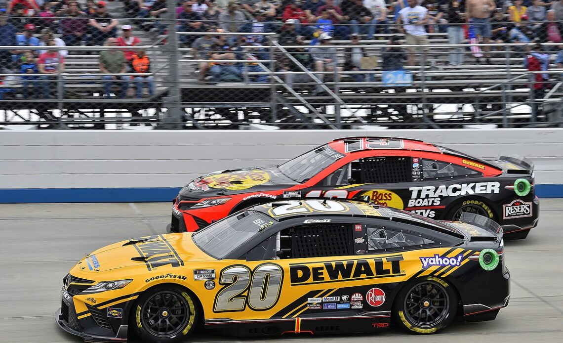 Bell rallies to fourth in tough day for JGR at Dover