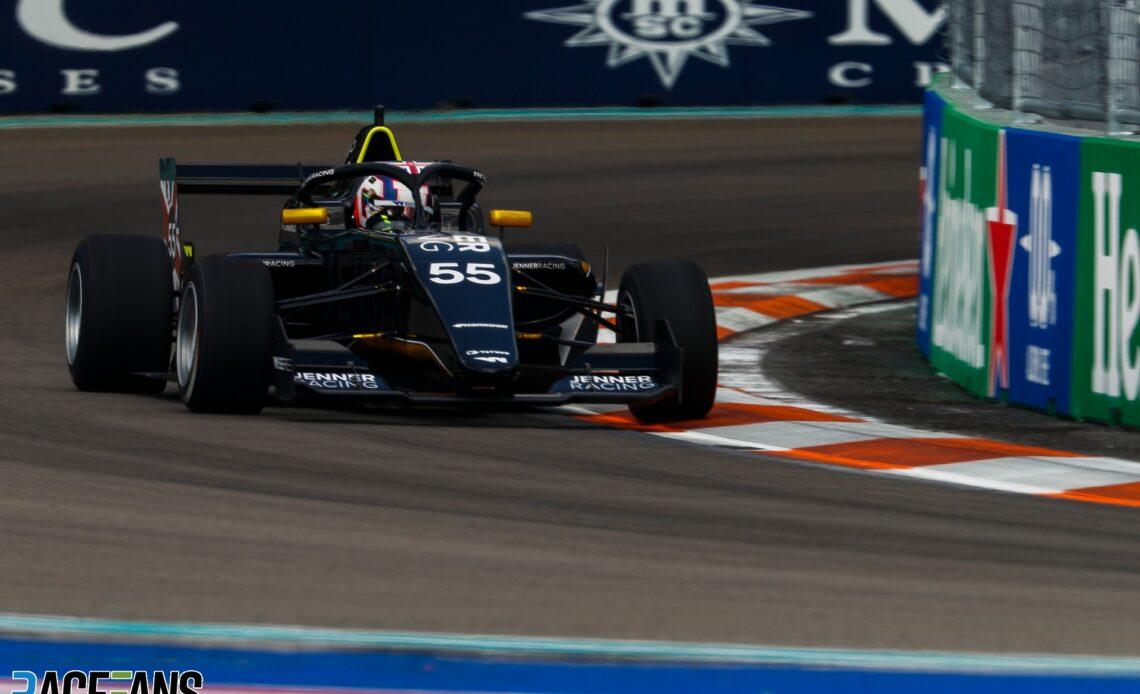 Chadwick takes Kimilainen on last lap to win W Series opener · RaceFans