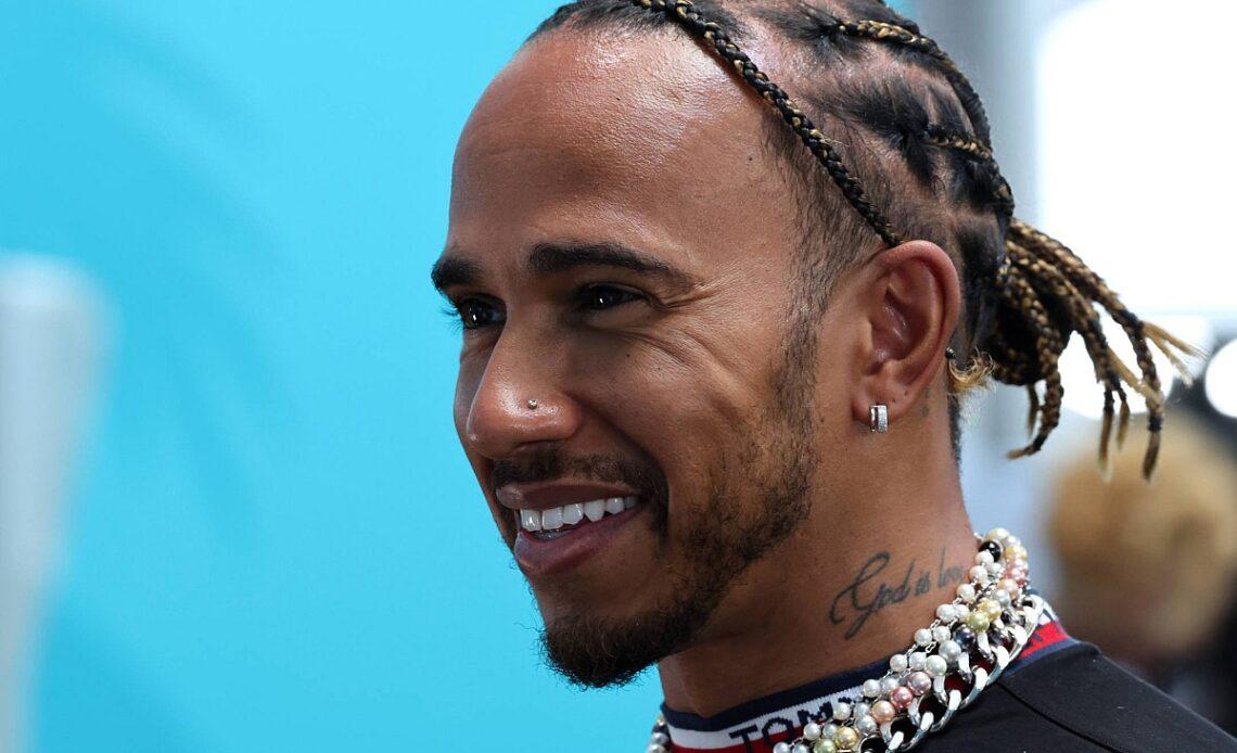 Hamilton not planning to comply with F1 jewellery ban
