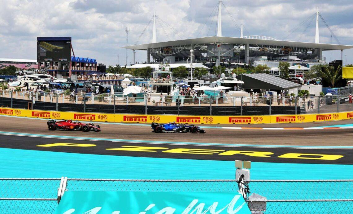 Nicholas Latifi and Carlos Sainz going round a corner at the Miami Grand Prix. Miami, May 2022.