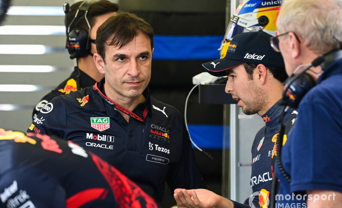 Pierre Wache, Technical Director, Red Bull Racing, and Sergio Perez, Red Bull Racing