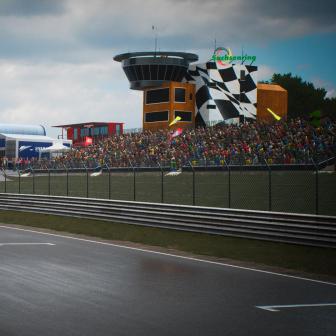 Stay on line! How to master a wet Sachsenring