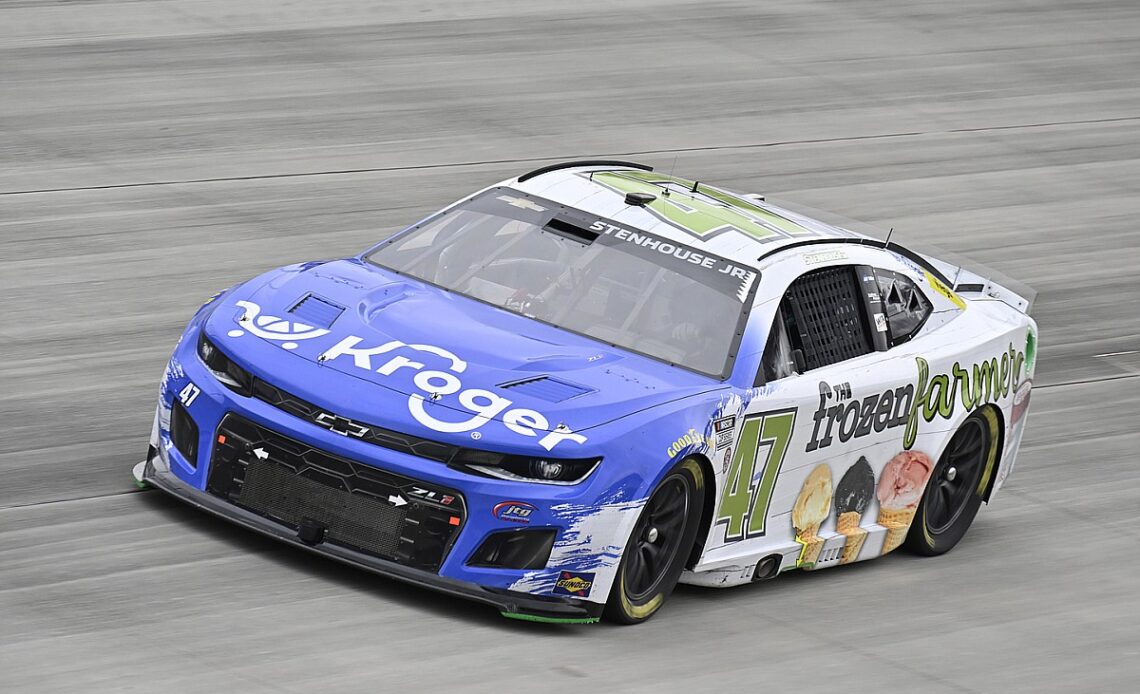 Stenhouse on runner-up finish at Dover: "We needed it, bad"