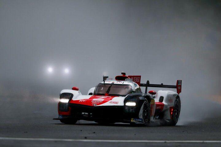 Mike Conway enters the Les Combes complex during the TotalEnergies 6 Hours of Spa-Francorchamps, 5/7/2022 (Photo: Gabi Tomescu@Focus-Pack-Media.de)