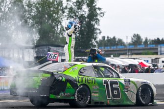 Race winner A J Allmendinger, Kaulig Racing, Nutrien Ag Solutions Chevrolet Camaro