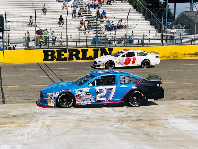 2021 ARCA Berlin Side-by-side Racing Alex Clubb, No. 27 Richmond Clubb Motorsports Ford, and Mike Basham, No. 01 Fast Track Racing Ford (Credit: Mark Kristl)