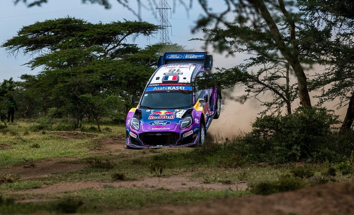 M-Sport boss puts WRC drivers to work to help repair Safari cars