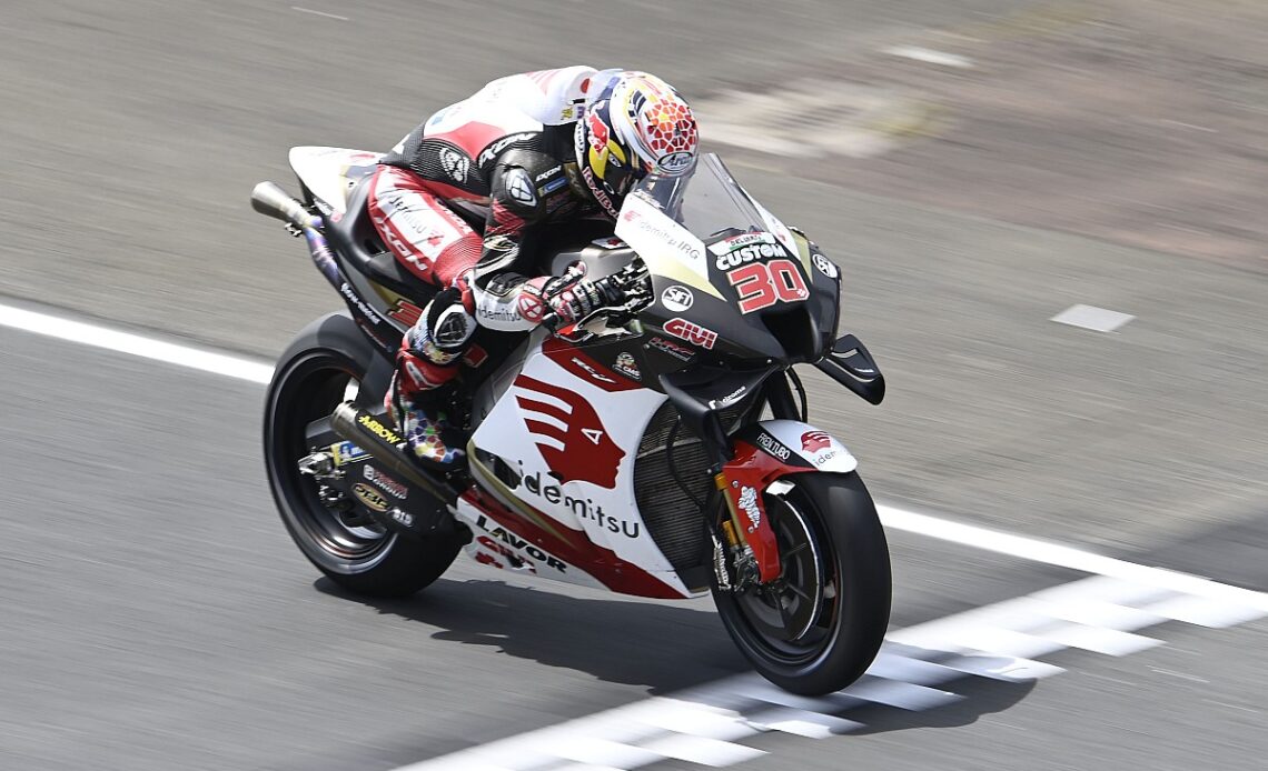 Nakagami sets the pace for Honda in FP1