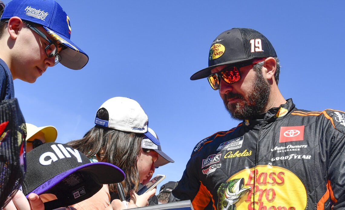 Truex to Return for Another Year in Cup in 2023 – Motorsports Tribune