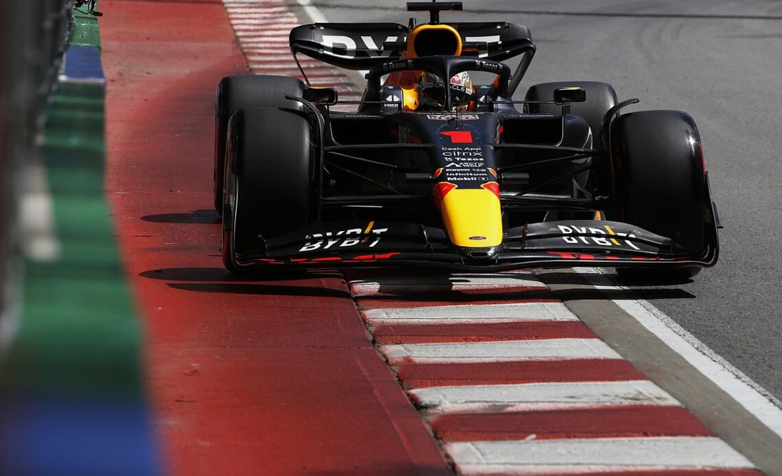 Verstappen fastest in first F1 free practice