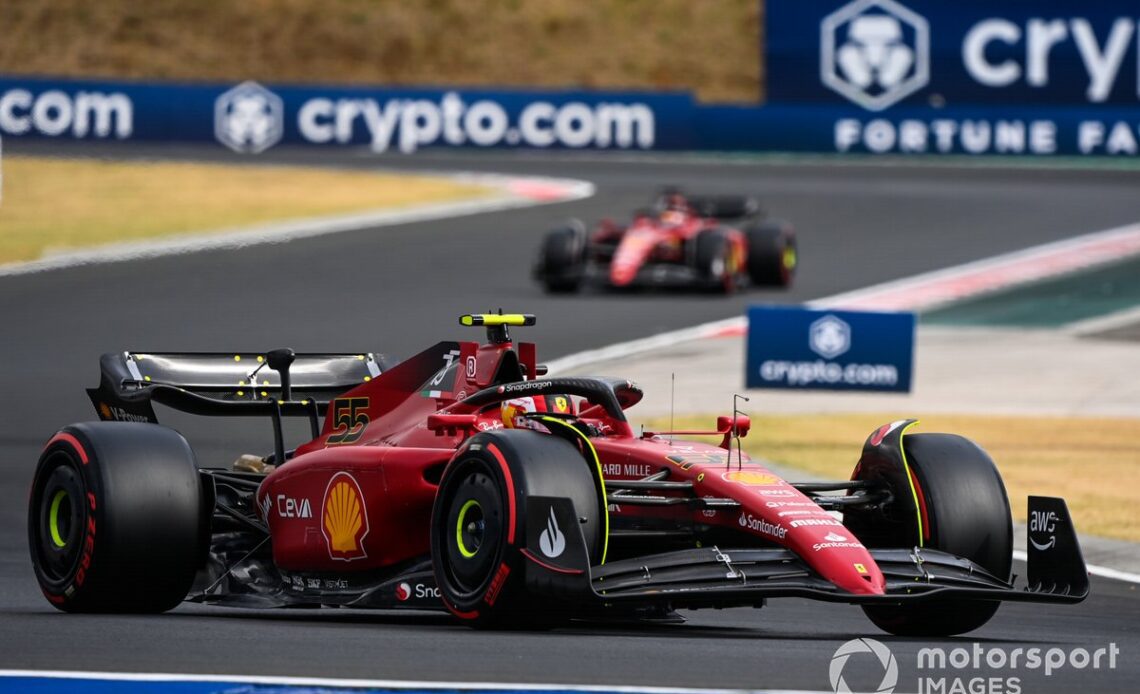 Carlos Sainz, Ferrari F1-75, Charles Leclerc, Ferrari F1-75
