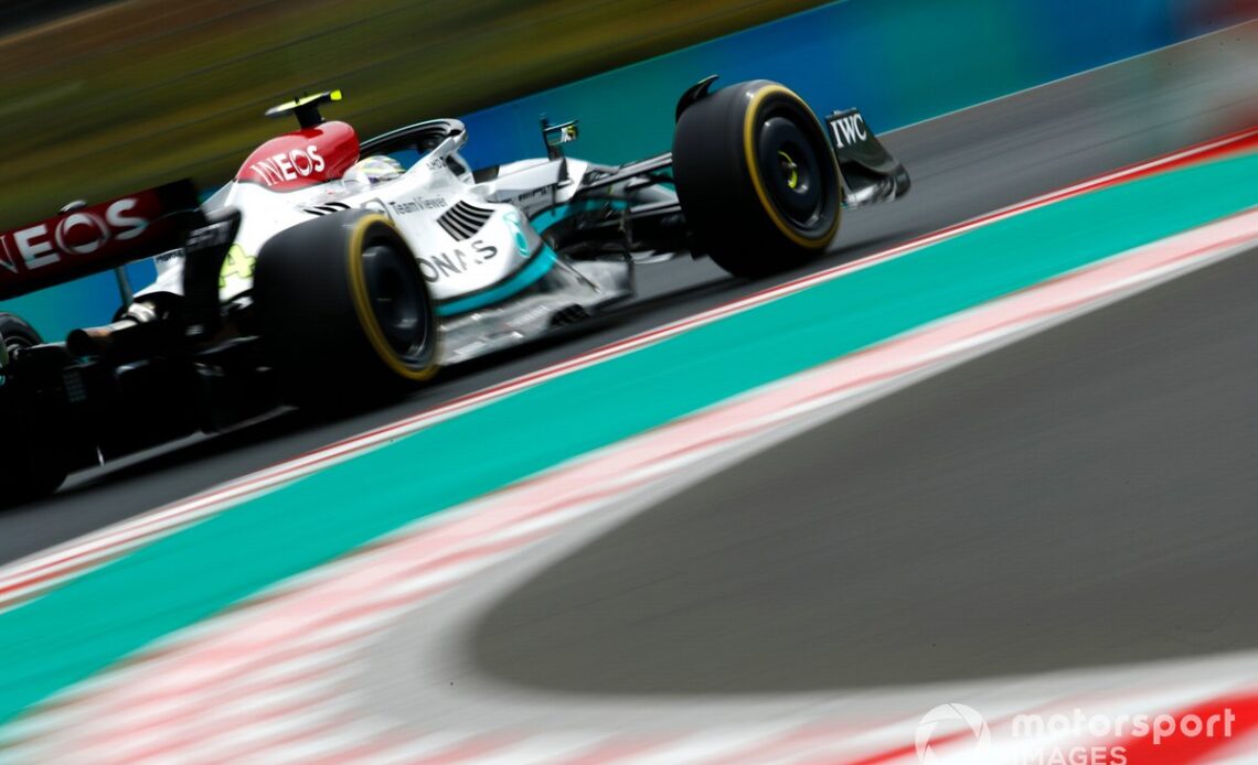 Lewis Hamilton, Mercedes W13