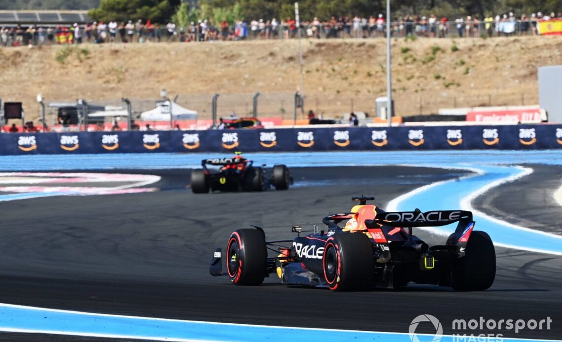 Sergio Perez, Red Bull Racing RB18, Max Verstappen, Red Bull Racing RB18