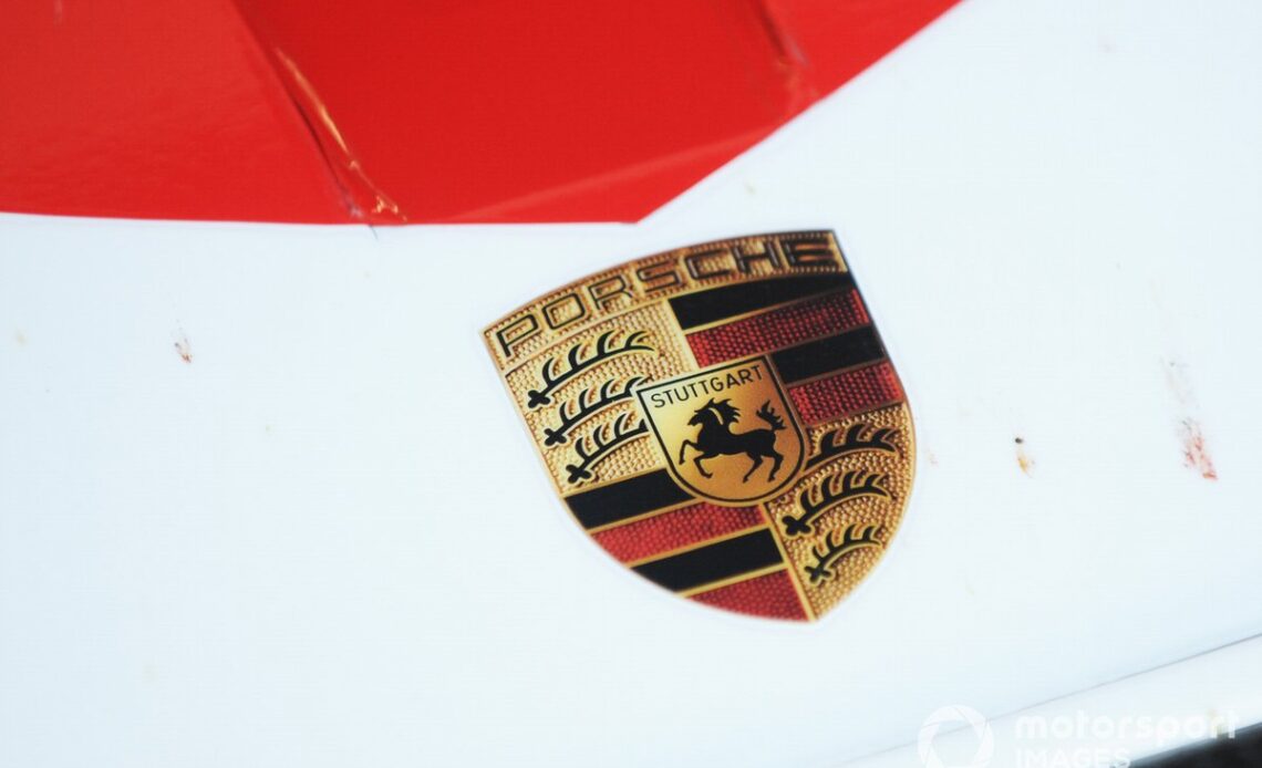 Porsche GT Team logo