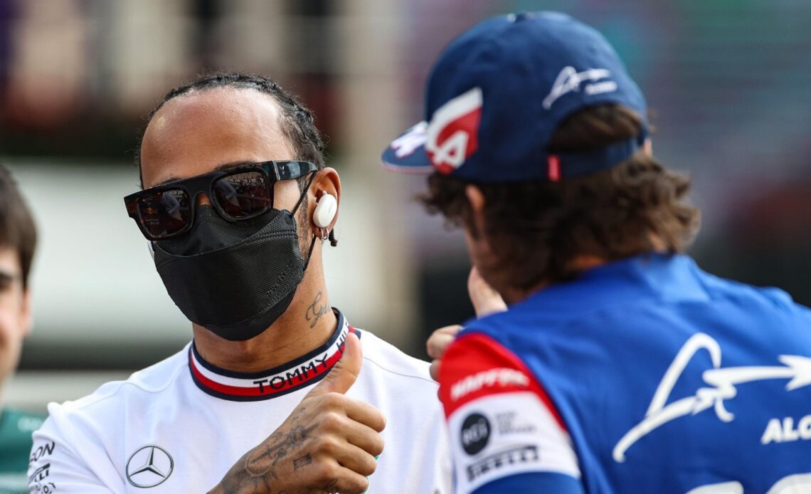 Lewis Hamilton and Fernando Alonso. Abu Dhabi, December 2021.