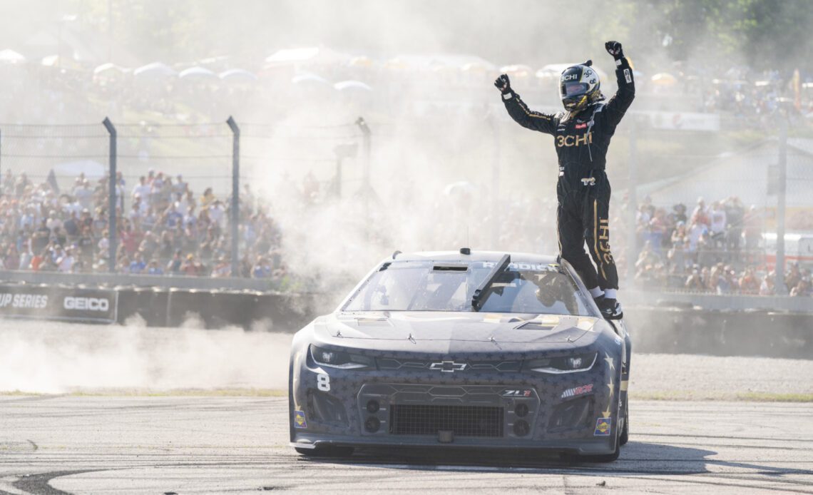 Reddick Outduels Elliott at Road America for First NASCAR Cup Victory – Motorsports Tribune