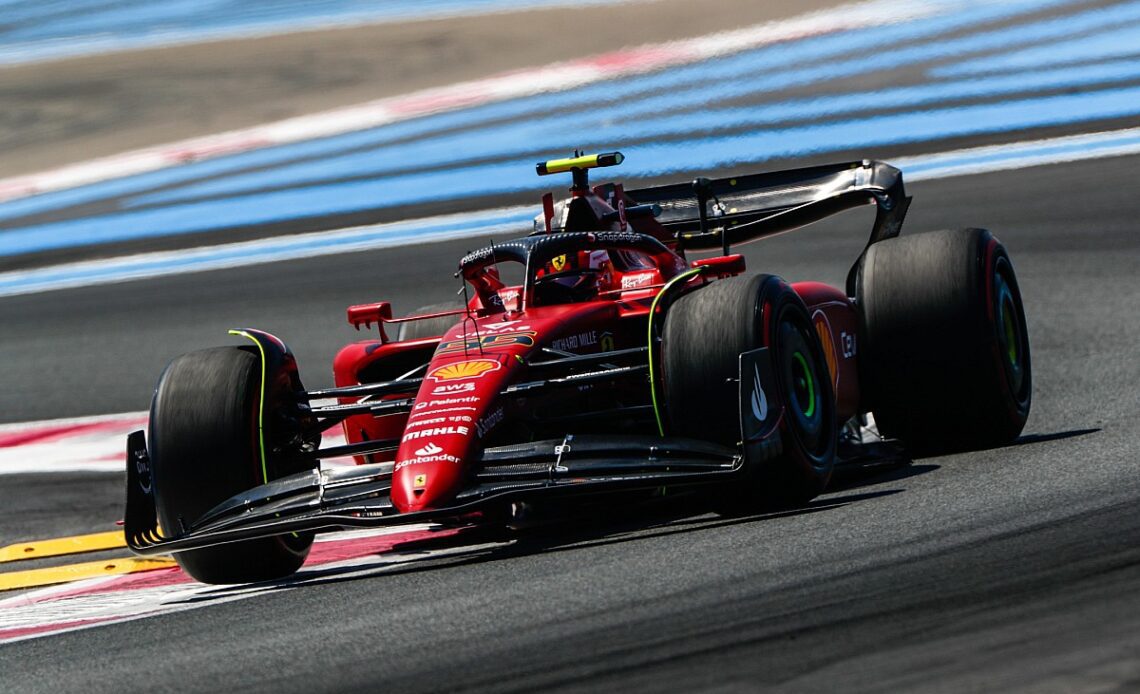 Sainz leads Ferrari 1-2 in second F1 practice