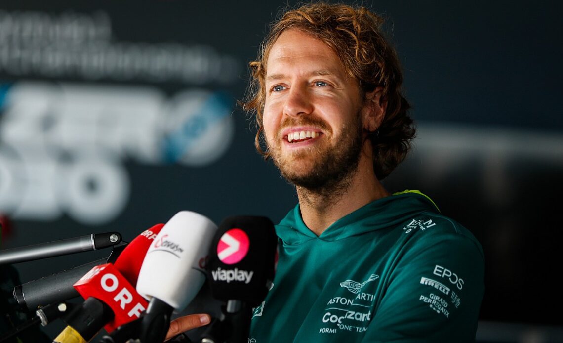 Vettel fined €25,000 for leaving F1 drivers' meeting early