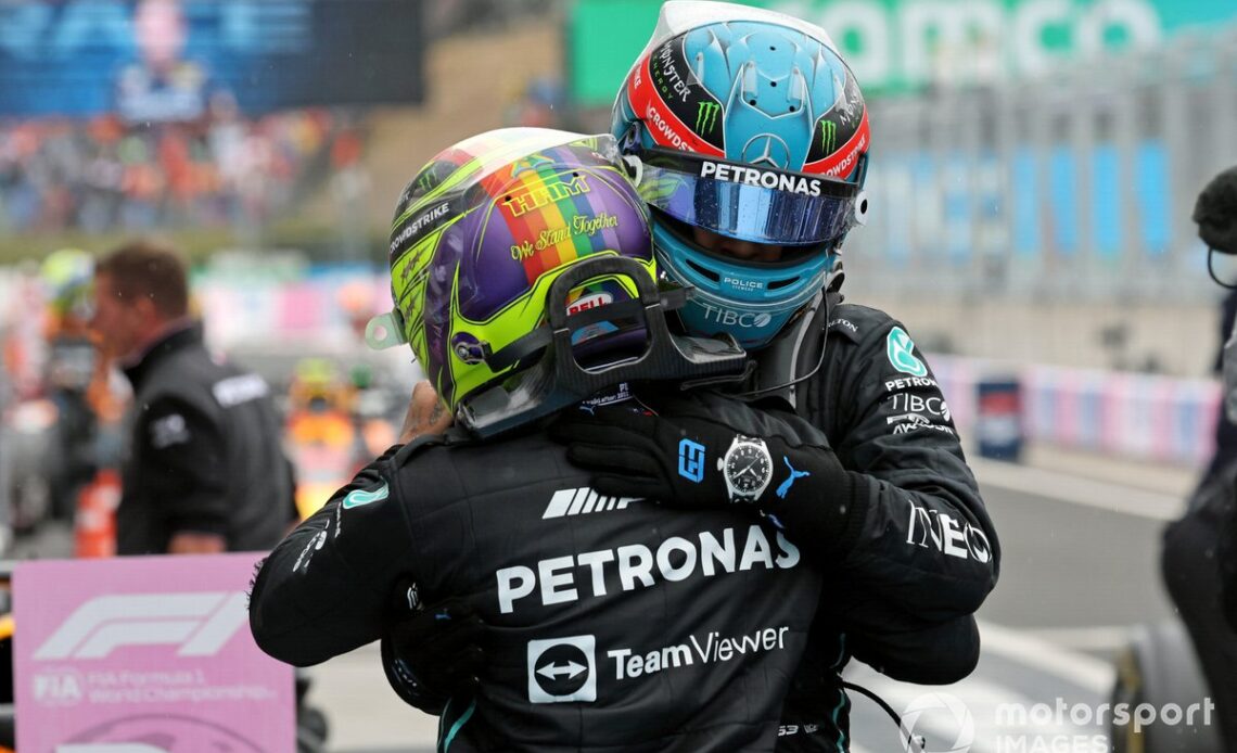 George Russell, Mercedes-AMG, 3rd position, Lewis Hamilton, Mercedes-AMG2n congratulate each other in Parc Ferme