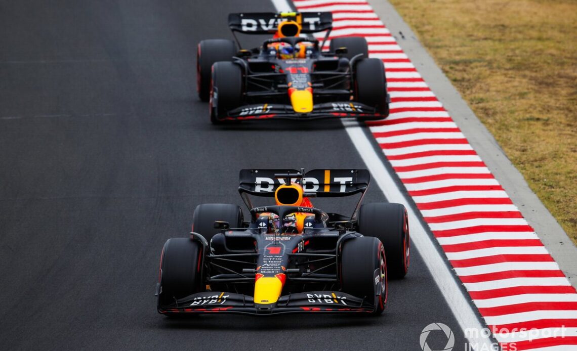 Max Verstappen, Red Bull Racing RB18, Sergio Perez, Red Bull Racing RB18