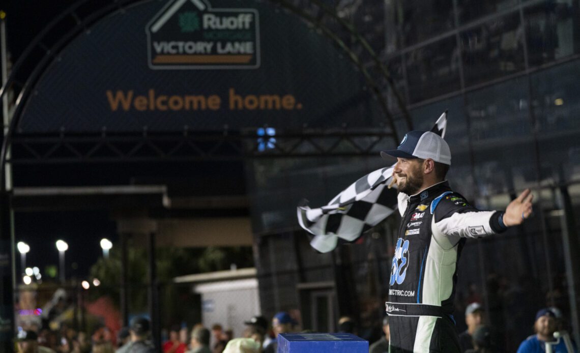 Jeremy Clements Scores Daytona Upset in Wild NASCAR Xfinity Race – Motorsports Tribune