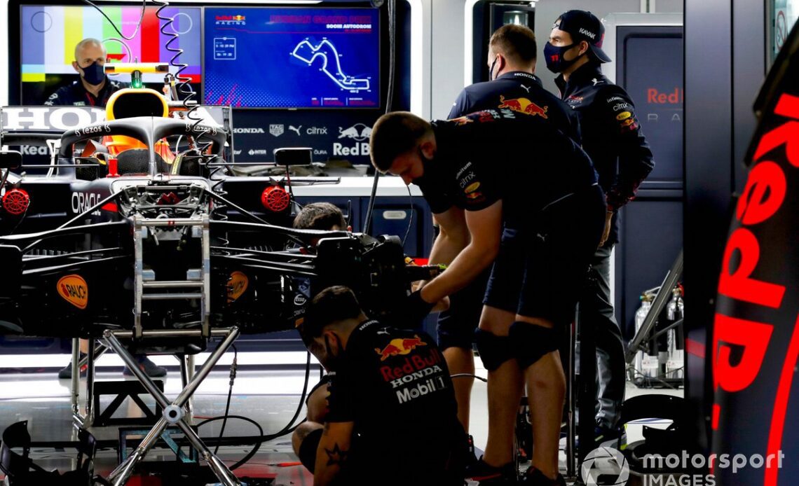 Sergio Perez, Red Bull Racing in the garage