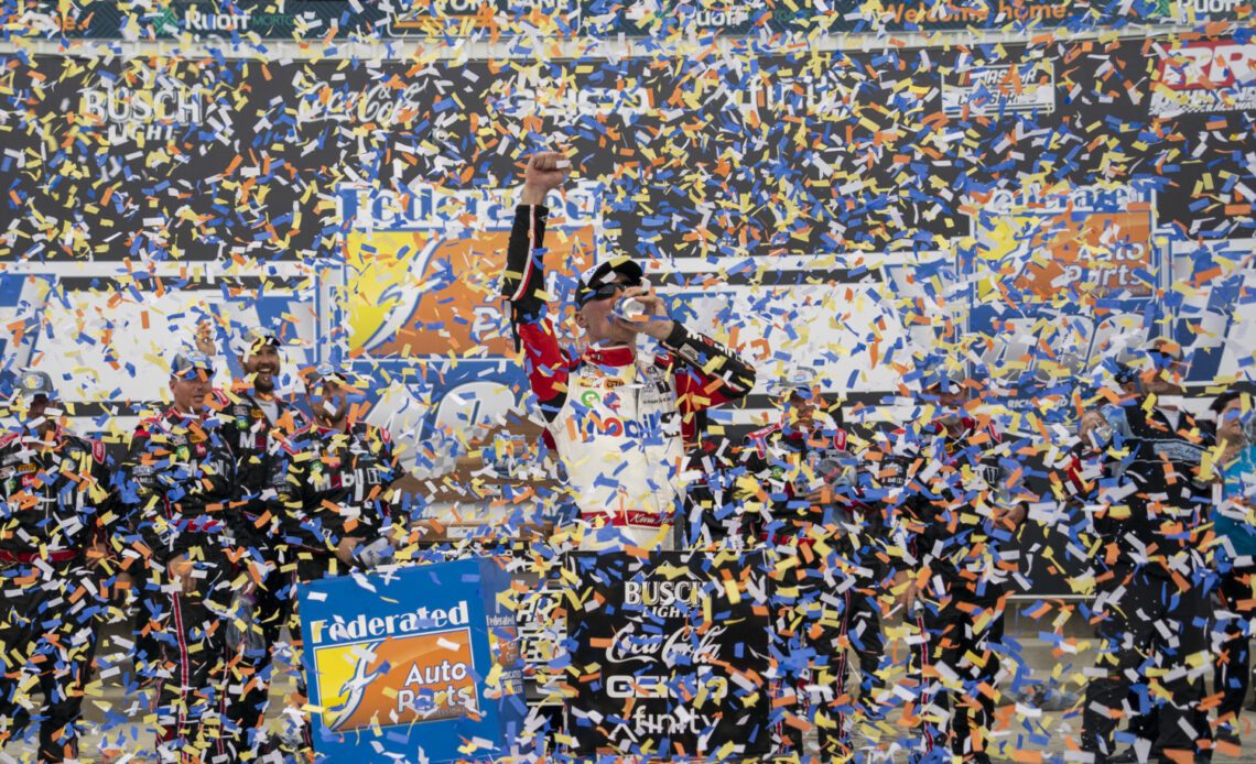 Kevin Harvick Doubles Up with NASCAR Cup Victory at Richmond – Motorsports Tribune