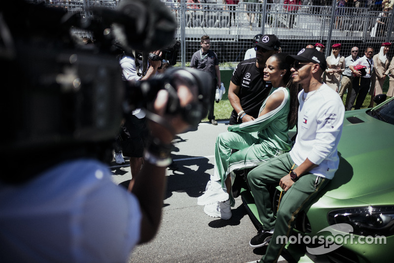 Lewis Hamilton, Mercedes AMG F1 with Russell Wilson and wife Ciara.
