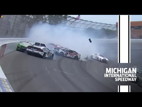 Massive wreck ends race early for Busch, Cindric at Michigan